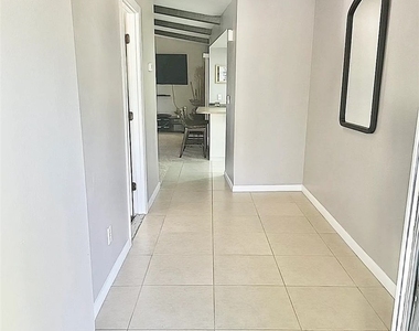 506 Se 26th Street - Photo Thumbnail 7