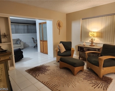 1064 Villa Drive - Photo Thumbnail 11