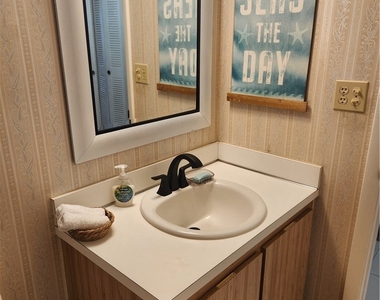 1064 Villa Drive - Photo Thumbnail 20