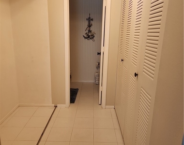 1064 Villa Drive - Photo Thumbnail 17