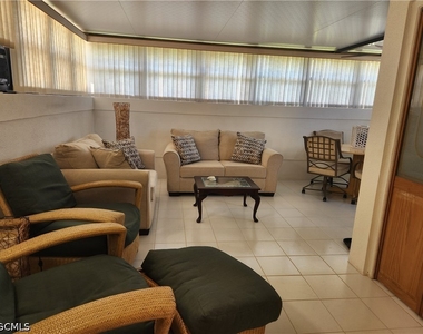1064 Villa Drive - Photo Thumbnail 10