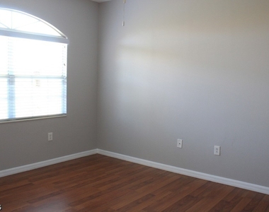 15605 Ocean Walk Circle - Photo Thumbnail 6