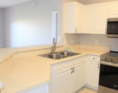 15605 Ocean Walk Circle - Photo Thumbnail 5