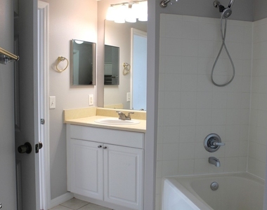 15605 Ocean Walk Circle - Photo Thumbnail 11