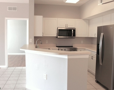 15605 Ocean Walk Circle - Photo Thumbnail 3
