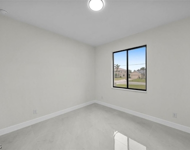 16229 Cape Horn Boulevard - Photo Thumbnail 15