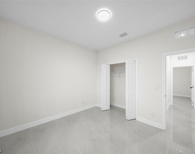 16229 Cape Horn Boulevard - Photo Thumbnail 5