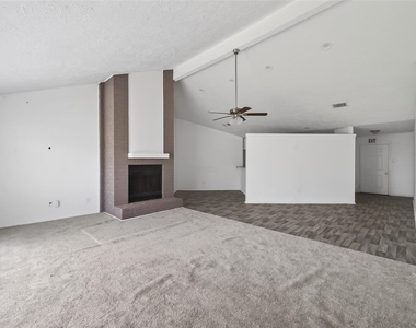 8203 Lone Quail Drive - Photo Thumbnail 8