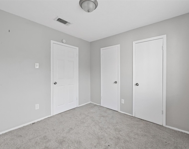 8203 Lone Quail Drive - Photo Thumbnail 22