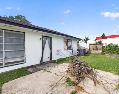 8203 Lone Quail Drive - Photo Thumbnail 31
