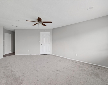 8203 Lone Quail Drive - Photo Thumbnail 28