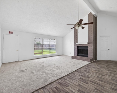 8203 Lone Quail Drive - Photo Thumbnail 7