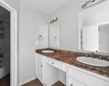 8203 Lone Quail Drive - Photo Thumbnail 25