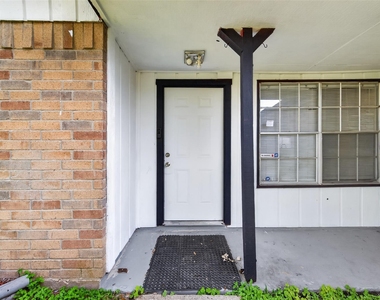 8203 Lone Quail Drive - Photo Thumbnail 3