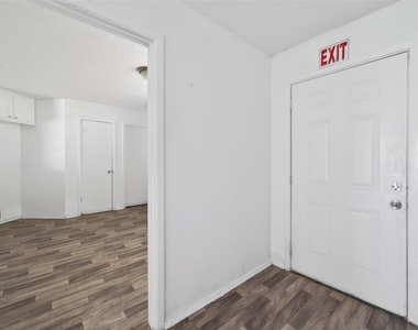 8203 Lone Quail Drive - Photo Thumbnail 4