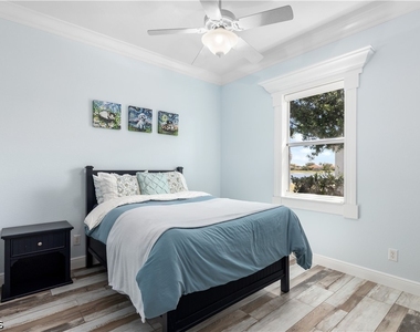 2202 Grove Drive - Photo Thumbnail 31