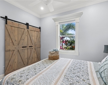 2202 Grove Drive - Photo Thumbnail 19