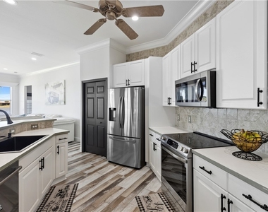 2202 Grove Drive - Photo Thumbnail 14