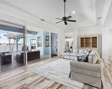 2202 Grove Drive - Photo Thumbnail 8