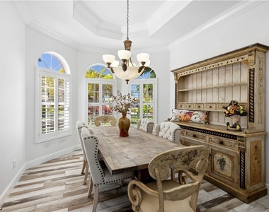 2202 Grove Drive - Photo Thumbnail 6