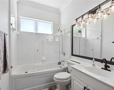 2202 Grove Drive - Photo Thumbnail 23