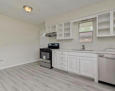 4222 Sevan Street - Photo Thumbnail 3
