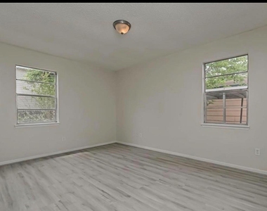 4222 Sevan Street - Photo Thumbnail 6