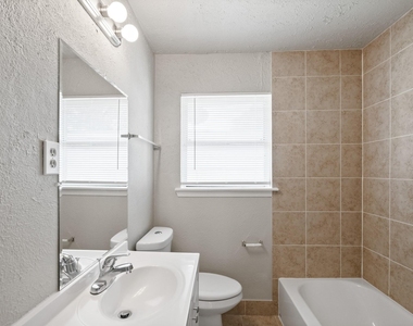8410 Bob White Drive - Photo Thumbnail 9