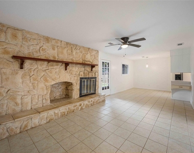 814 Alyse Street - Photo Thumbnail 4
