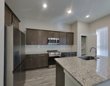 4918 San Fabiano Court - Photo Thumbnail 6