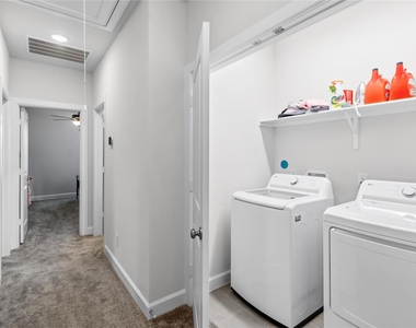 1530 Noble Park Drive - Photo Thumbnail 9