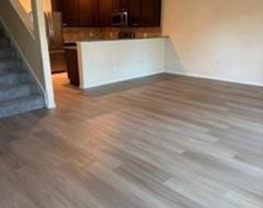 18607 Windy Stone Drive - Photo Thumbnail 3