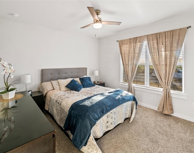 4604 Spoon Bill Cove Drive - Photo Thumbnail 8