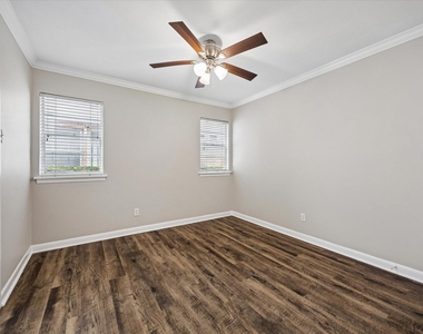 3618 Garrott Street - Photo Thumbnail 6