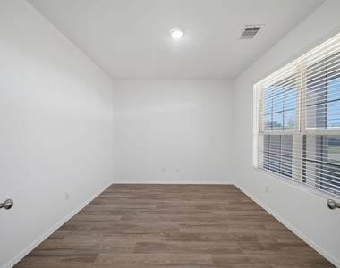 14230 Overbrook Willow Way - Photo Thumbnail 5