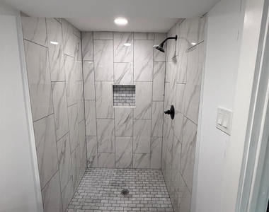 4103 Delhi Street - Photo Thumbnail 19