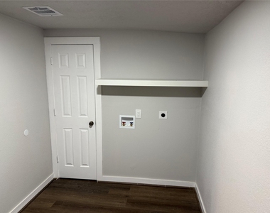 4103 Delhi Street - Photo Thumbnail 25