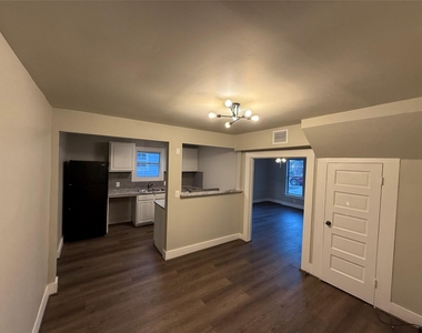 4103 Delhi Street - Photo Thumbnail 20