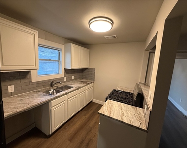 4103 Delhi Street - Photo Thumbnail 22