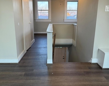 4103 Delhi Street - Photo Thumbnail 6