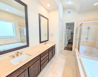 226 E 28th Street - Photo Thumbnail 22