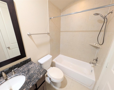 226 E 28th Street - Photo Thumbnail 5