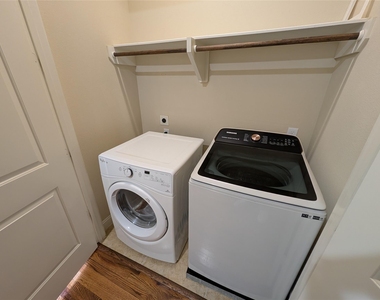 226 E 28th Street - Photo Thumbnail 16