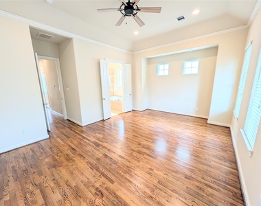 226 E 28th Street - Photo Thumbnail 20