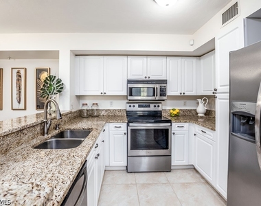 1240 Wildwood Lakes Boulevard - Photo Thumbnail 2