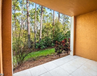 1240 Wildwood Lakes Boulevard - Photo Thumbnail 8