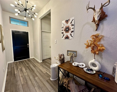 19218 Jenny Creek Court - Photo Thumbnail 2