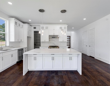 114 Bentwood Dr - Photo Thumbnail 27