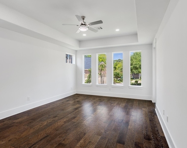 114 Bentwood Dr - Photo Thumbnail 7