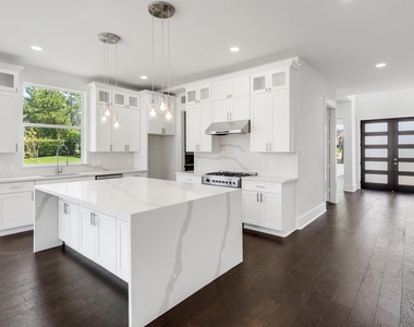 114 Bentwood Dr - Photo Thumbnail 4